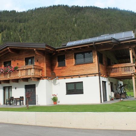 Villa Alpin Holzgau Exterior foto