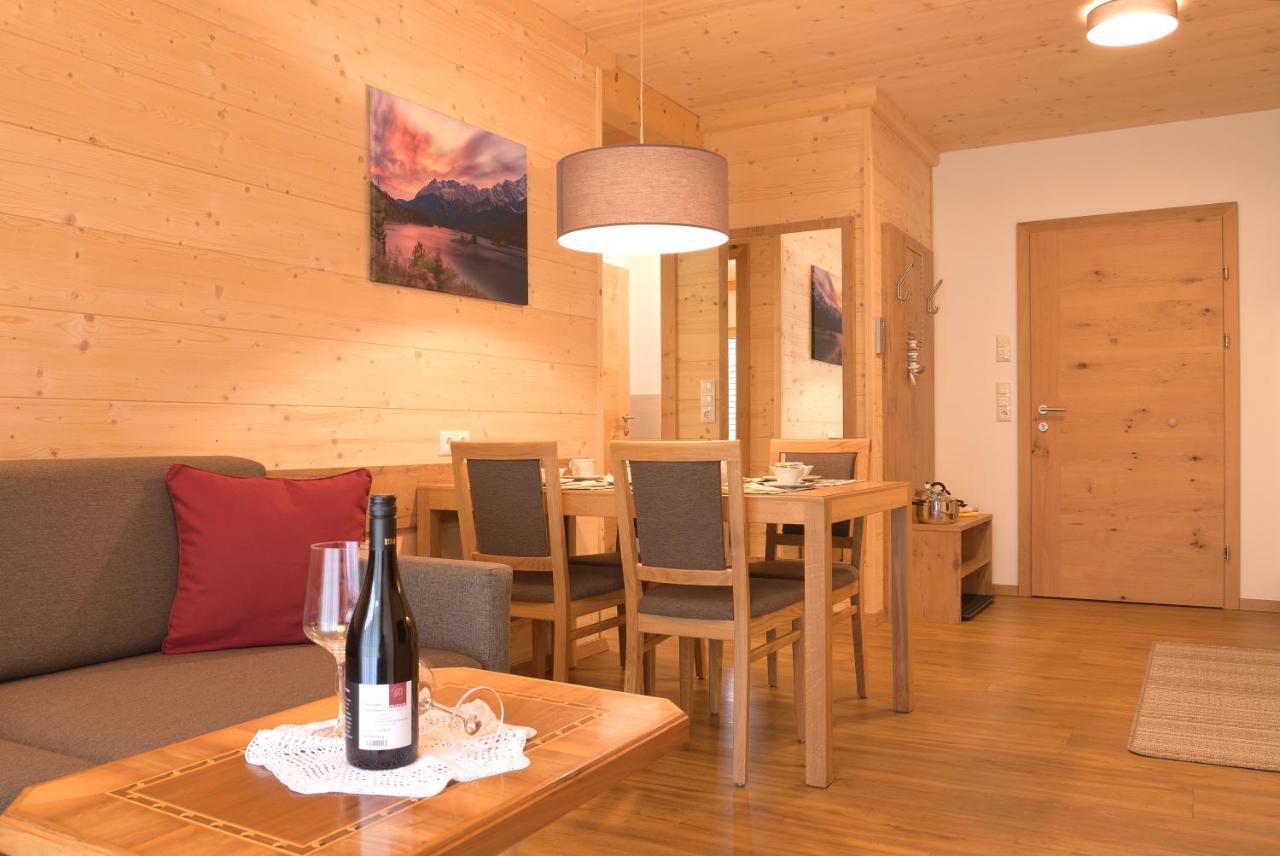 Villa Alpin Holzgau Exterior foto